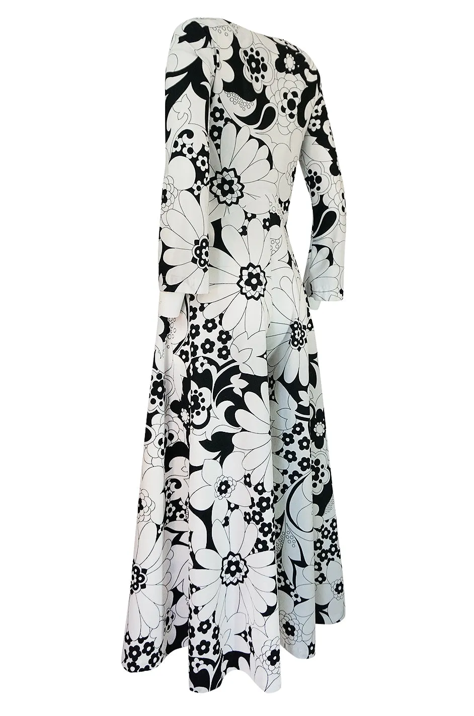 1960s Dynasty Graphic White & Black Floral Print Jersey Jumpsuit