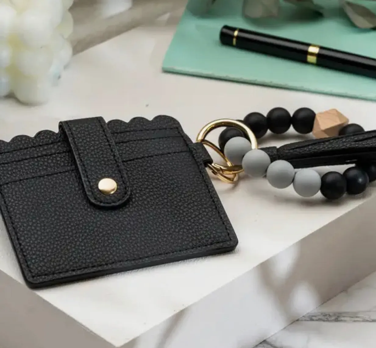 AM LEATHER GOODS LEATHER KEYCHAIN WALLET WITH WRISLET BANGLE BRACELET