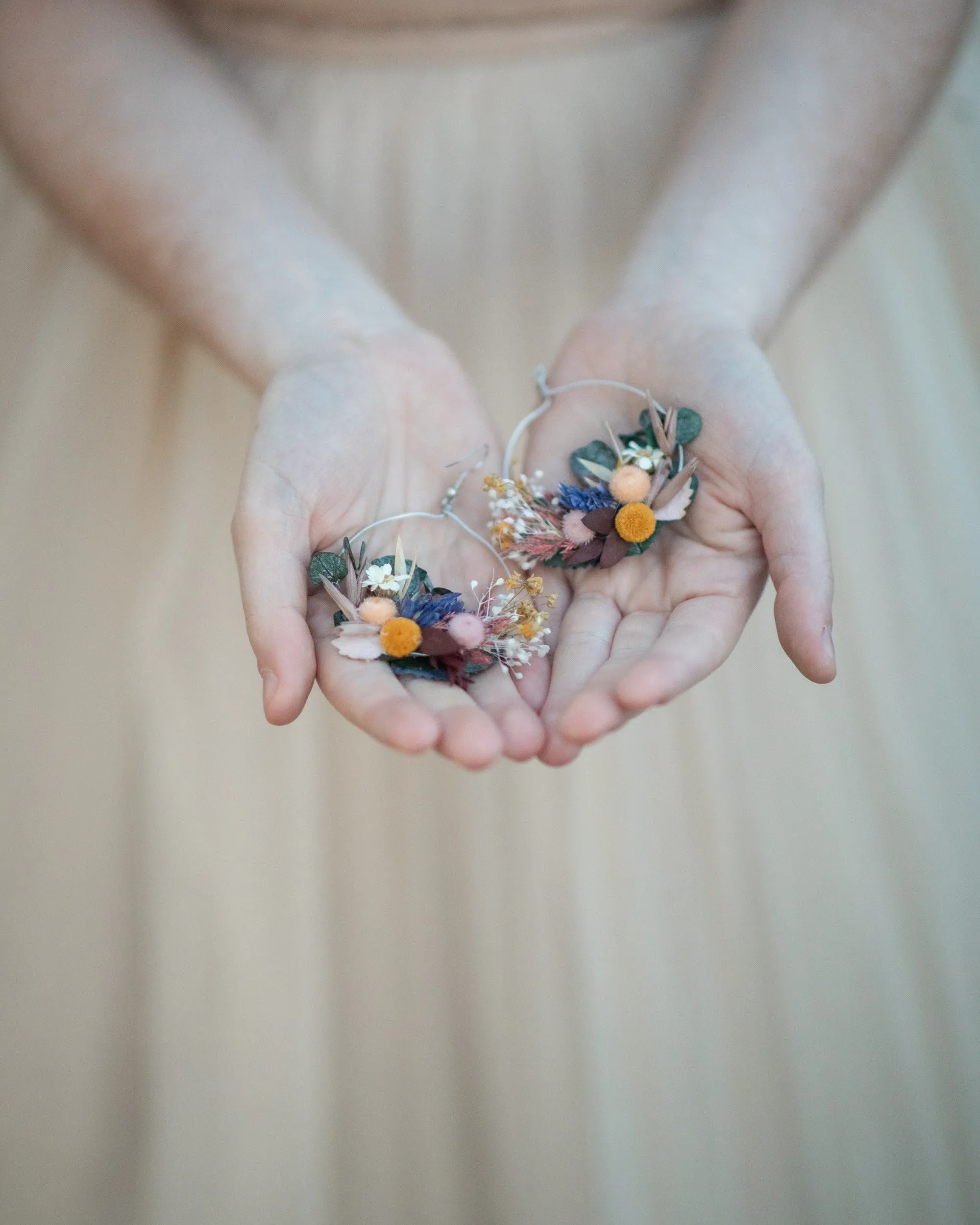 Autumn circle flower earrings