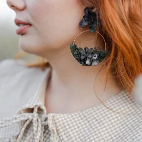 Black flower circle earrings