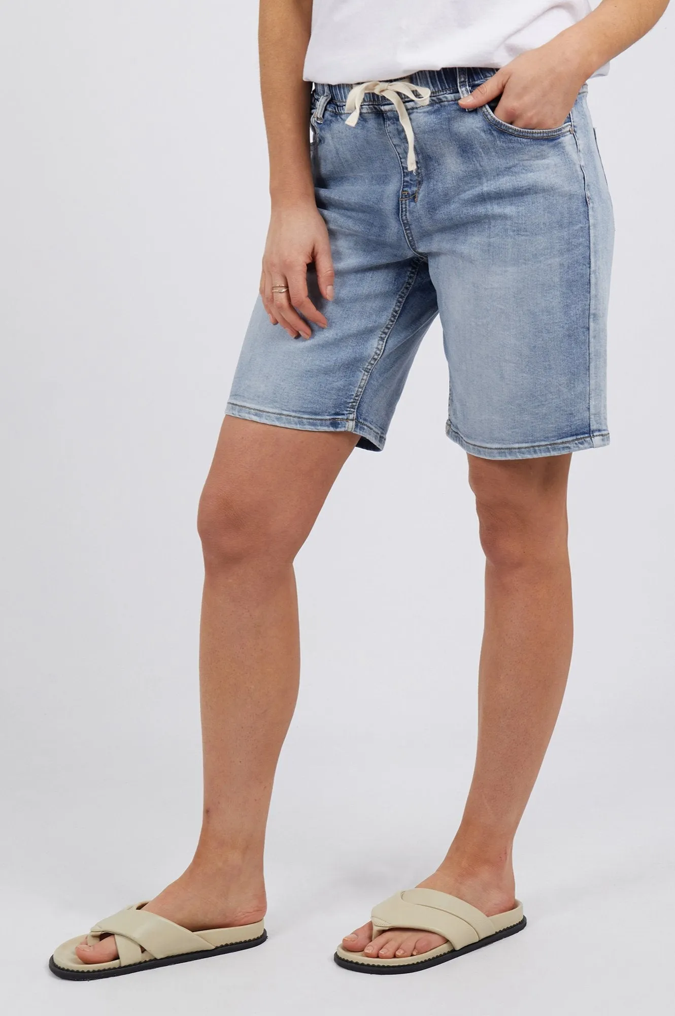 Foxwood Gabby Bermuda Short - Mid Denim Blue