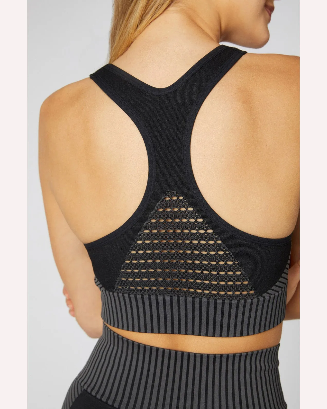 L'urv Explorer Seamless Crop - Black