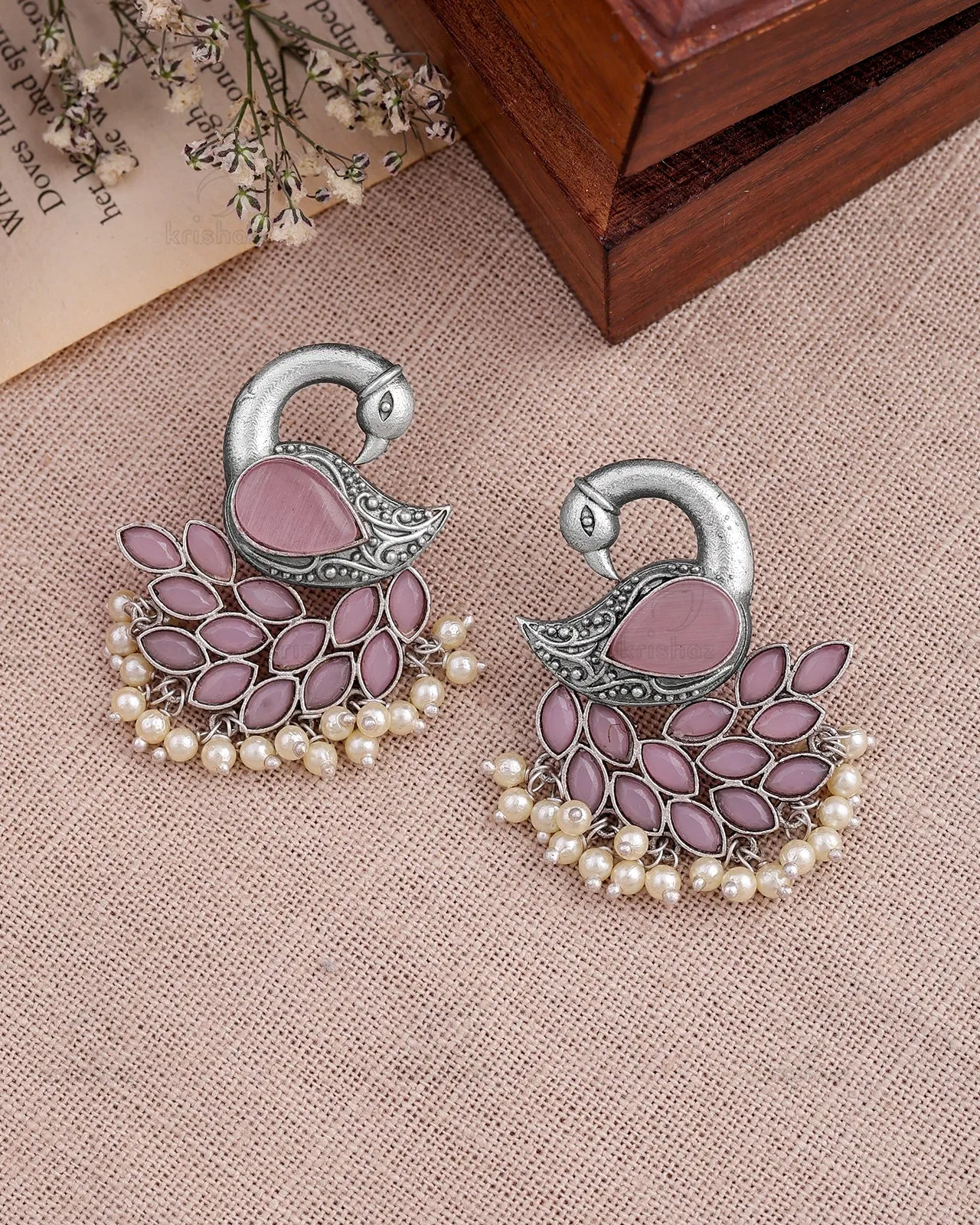 Sarang Peacock Designed Studs - wxo