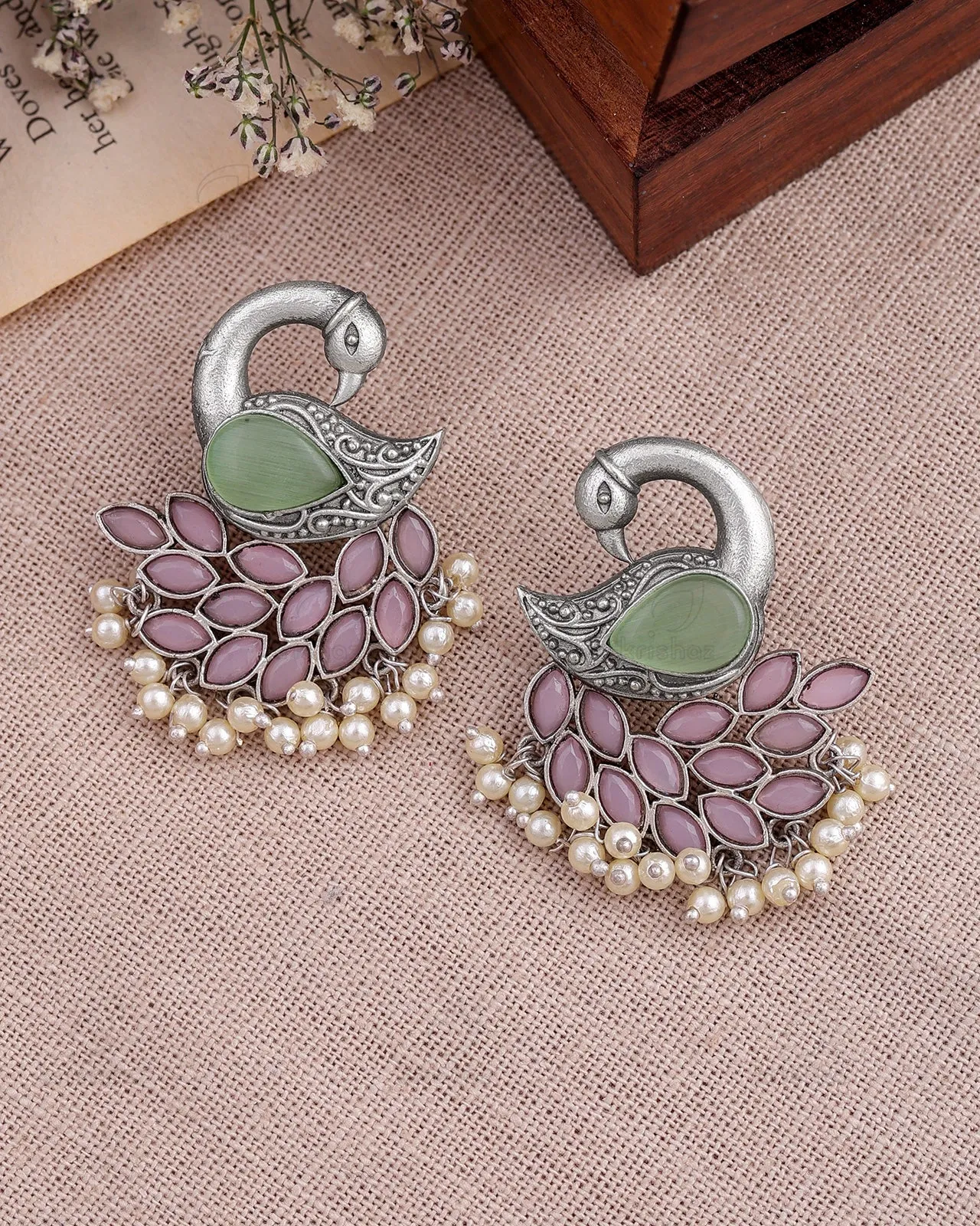 Sarang Peacock Designed Studs - wxo