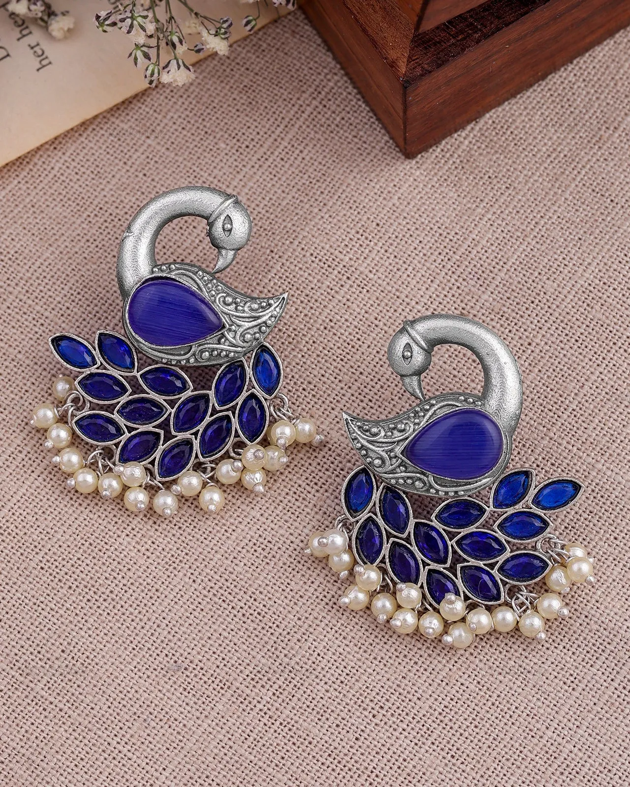 Sarang Peacock Designed Studs - wxo