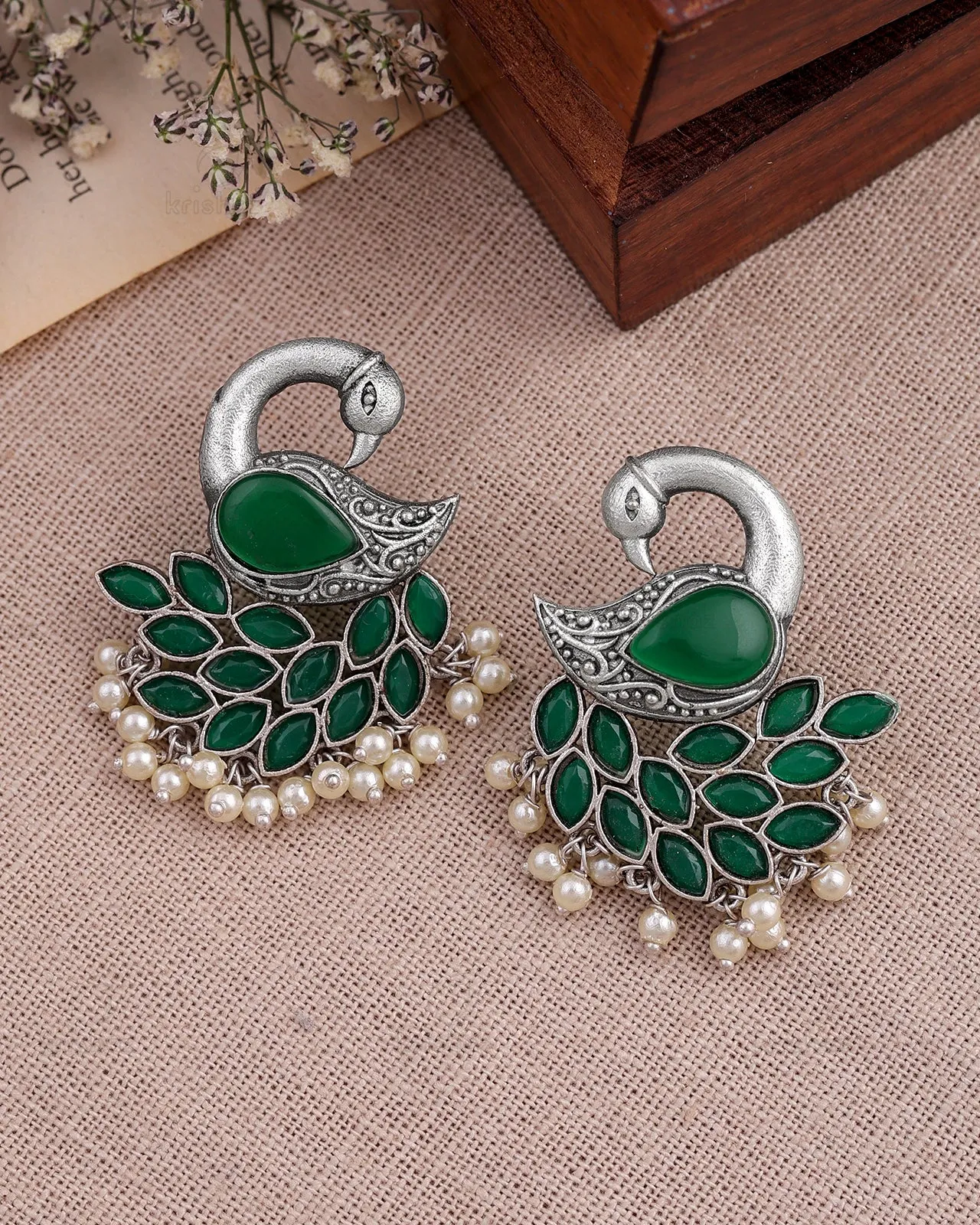 Sarang Peacock Designed Studs - wxo